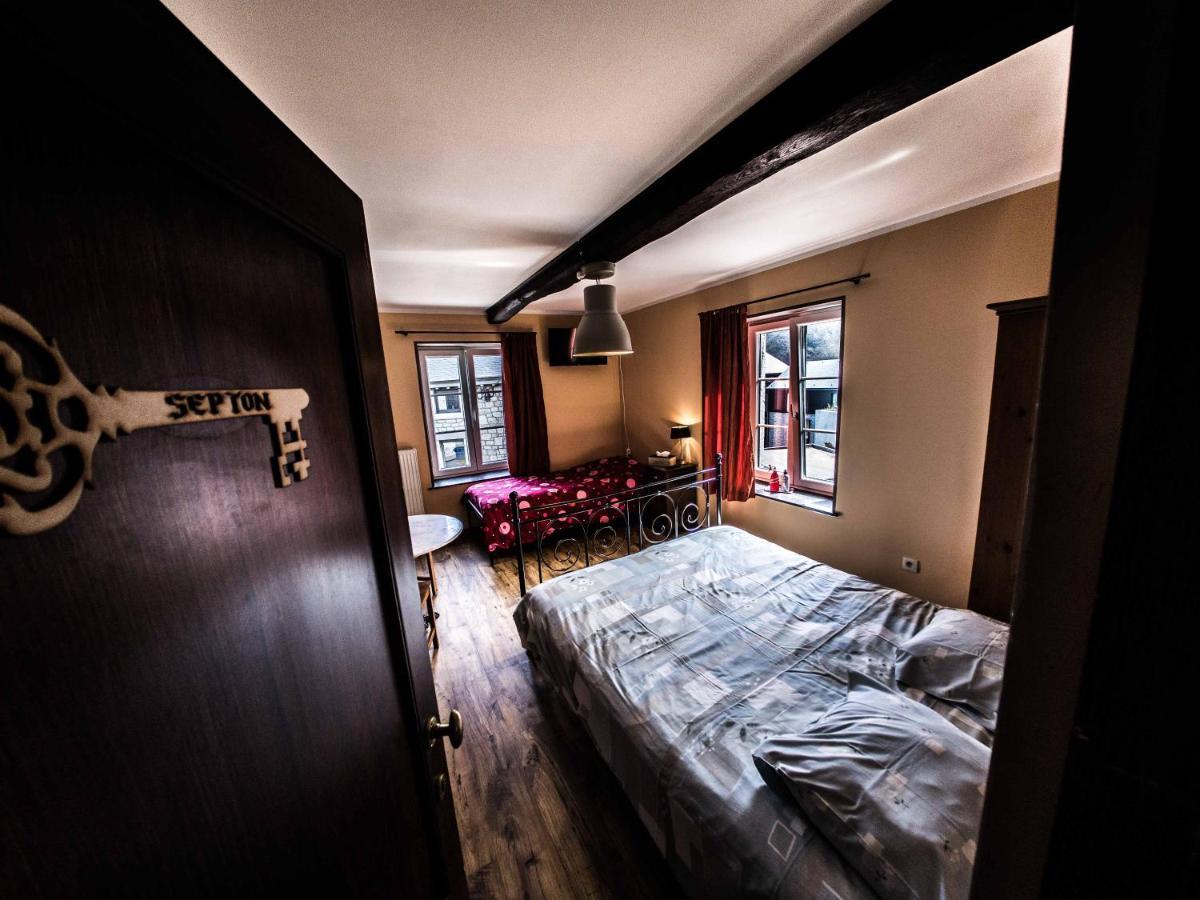 B&B Aux 10 Clefs Дюрби Екстериор снимка