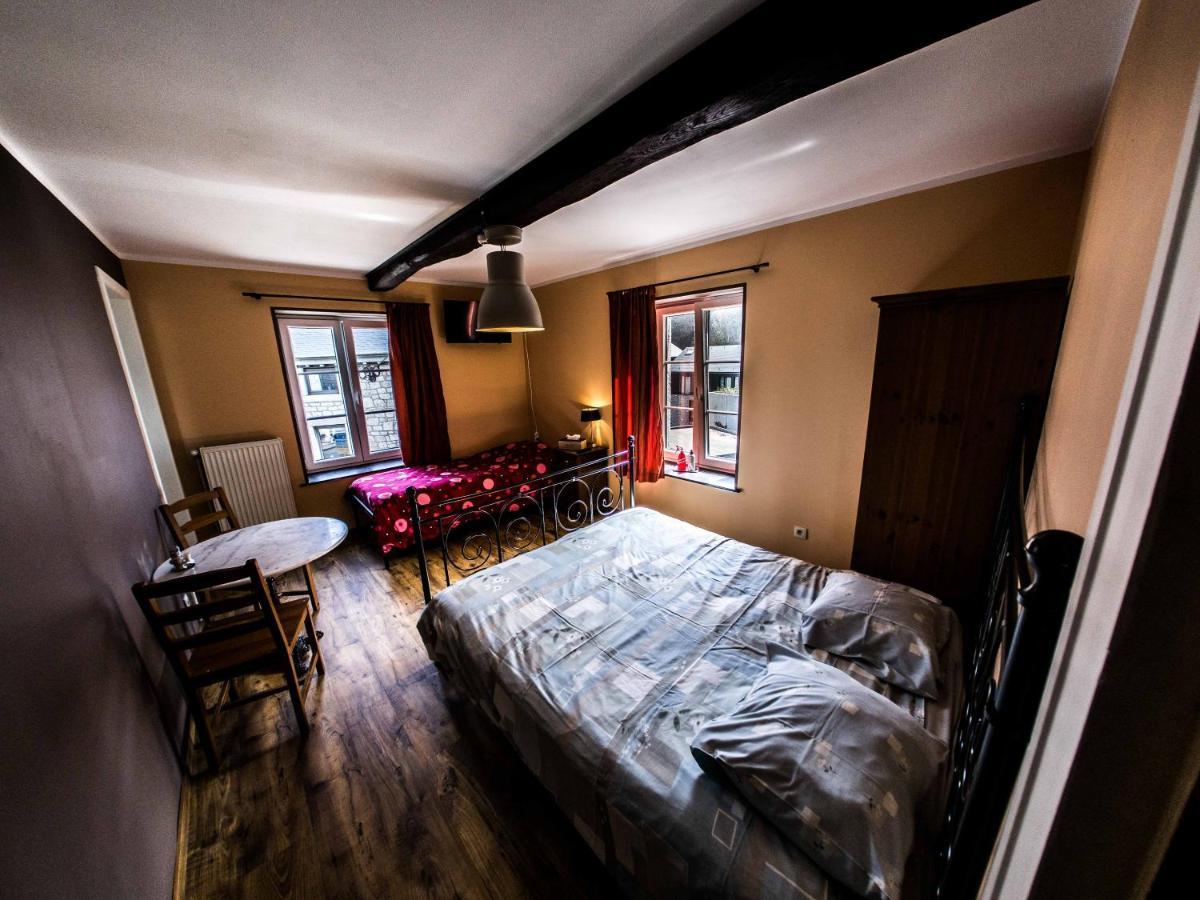 B&B Aux 10 Clefs Дюрби Екстериор снимка