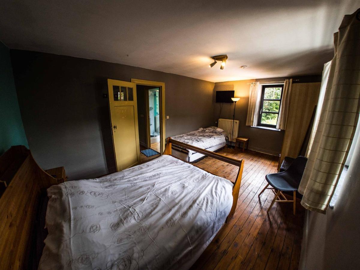 B&B Aux 10 Clefs Дюрби Екстериор снимка