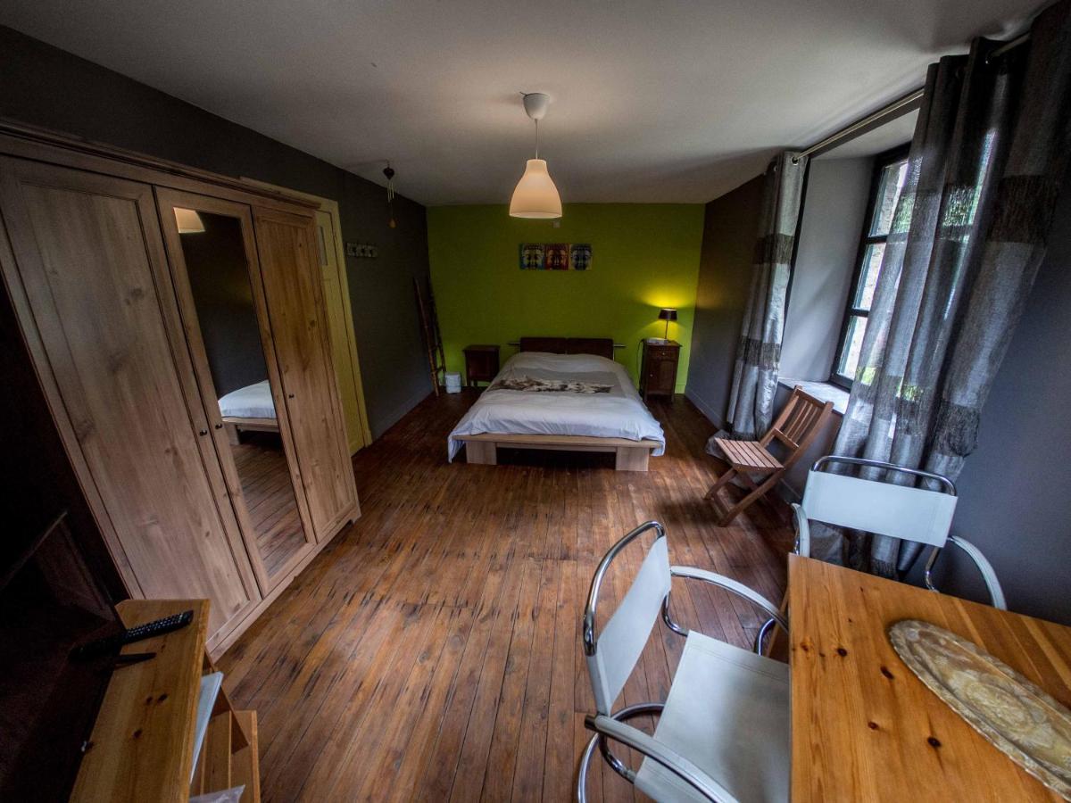 B&B Aux 10 Clefs Дюрби Екстериор снимка