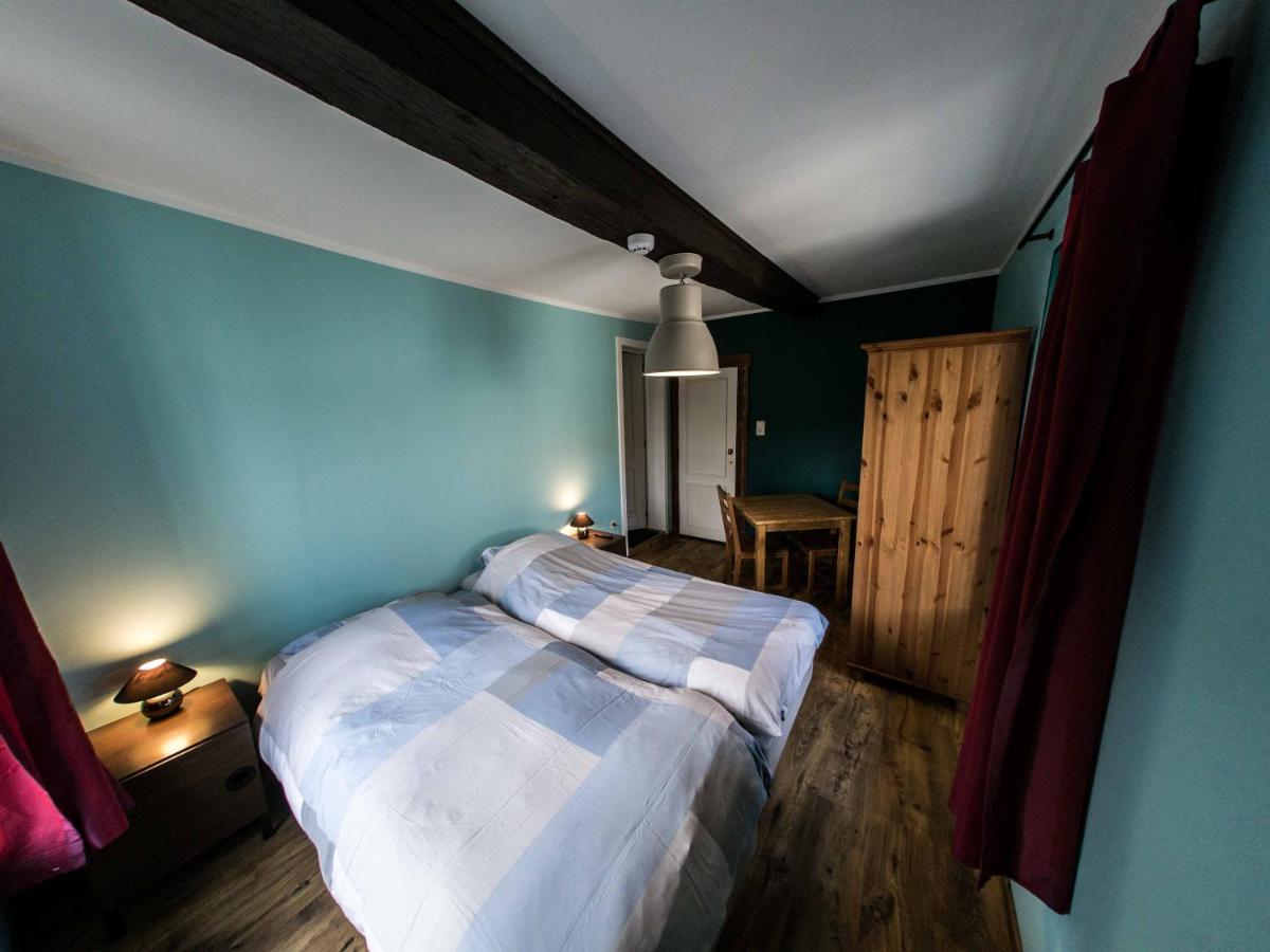 B&B Aux 10 Clefs Дюрби Екстериор снимка