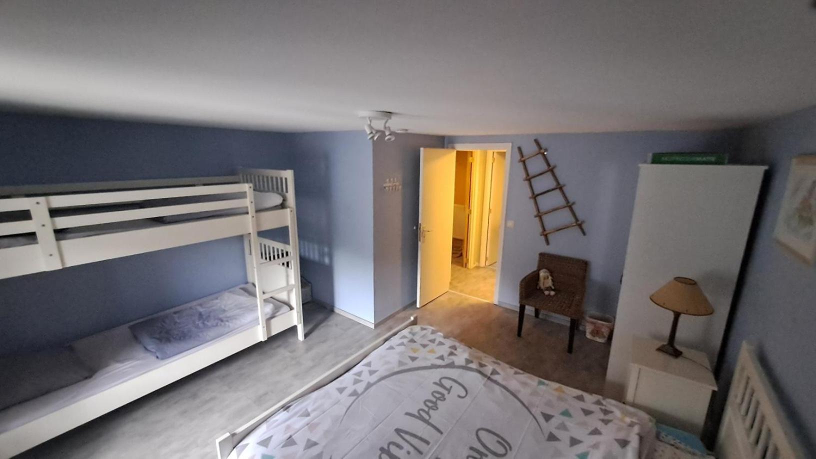 B&B Aux 10 Clefs Дюрби Екстериор снимка