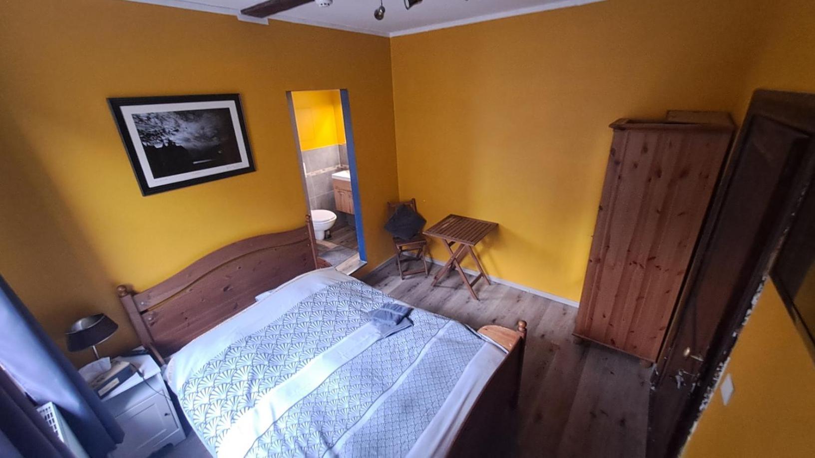 B&B Aux 10 Clefs Дюрби Екстериор снимка