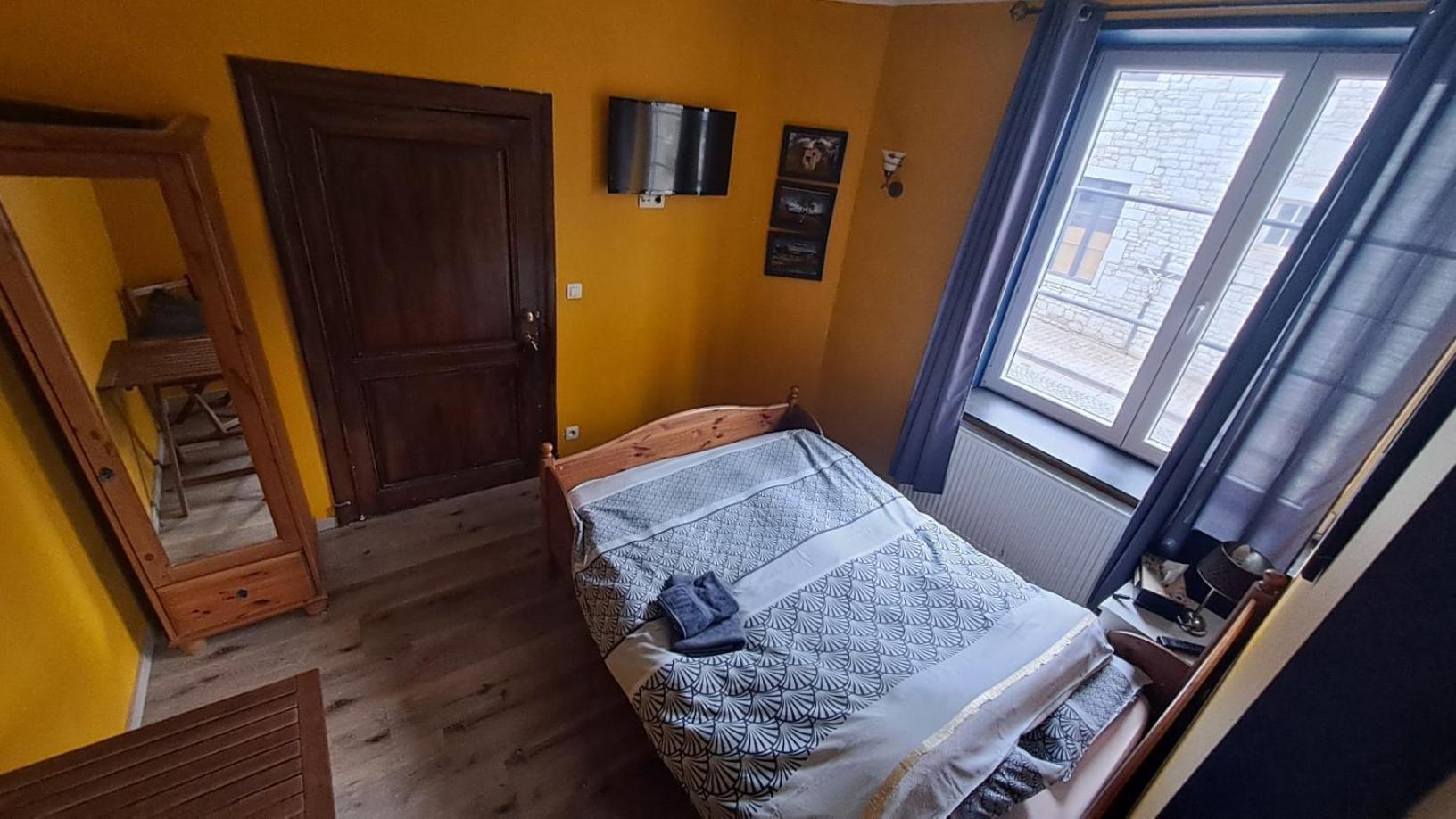 B&B Aux 10 Clefs Дюрби Екстериор снимка