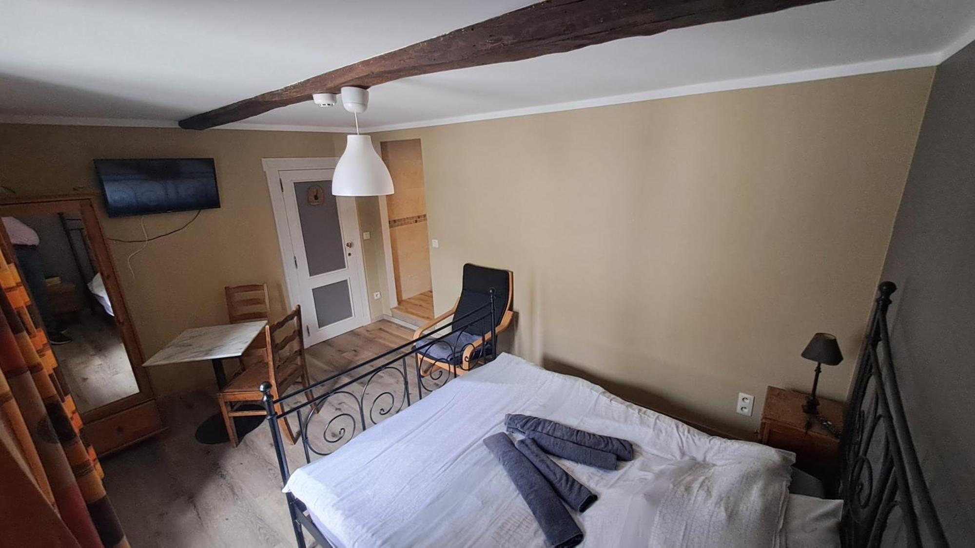 B&B Aux 10 Clefs Дюрби Екстериор снимка